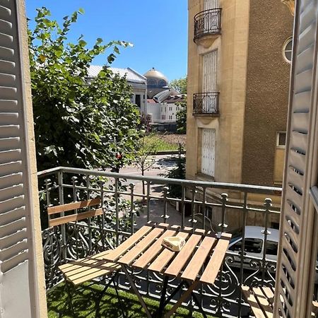Appartement Calme Avec Balcons & Vue Sur Thermes Vichy Bagian luar foto