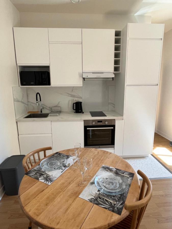Appartement Calme Avec Balcons & Vue Sur Thermes Vichy Bagian luar foto