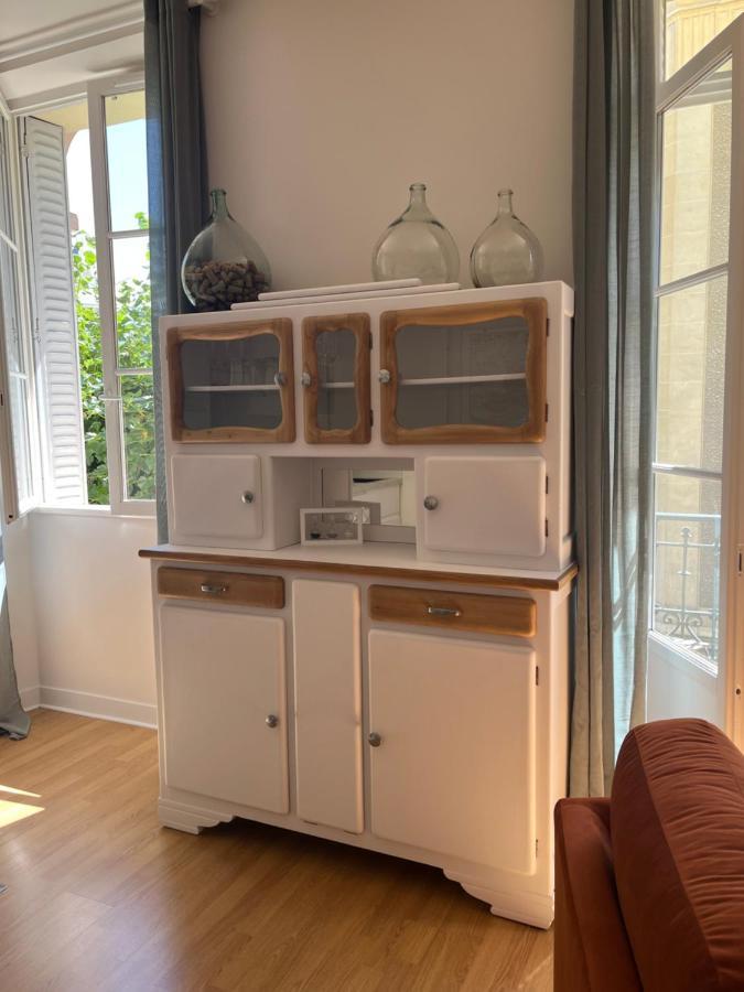Appartement Calme Avec Balcons & Vue Sur Thermes Vichy Bagian luar foto